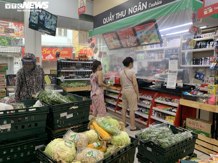 Ảnh: Cảnh mua bán khác lạ trong ngày Rằm tháng 7 - 11