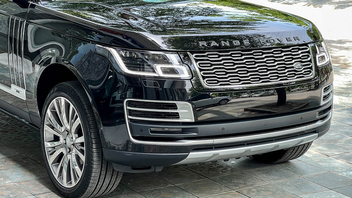 Range Rover và Mercedes-Maybach GLS ảnh 14 So sánh Range Rover SVAutobioraphy và Mercedes-Maybach GLS 600 - 13