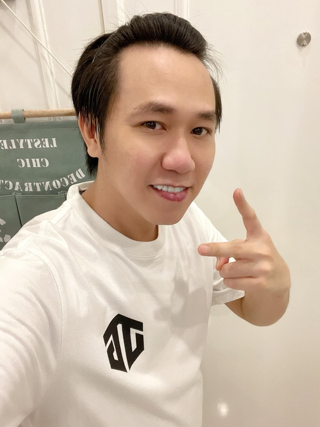 diễn viên anh đức mắc covid-19 ảnh 1 Diễn viên Anh Đức mắc COVID-19 và tự điều trị tại nhà - 1