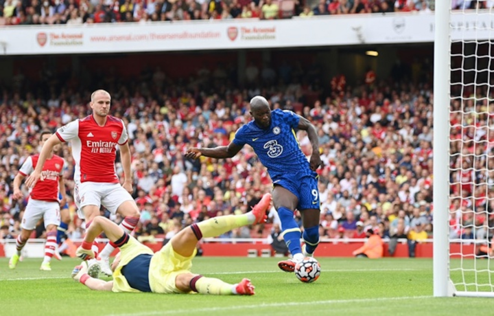 Lukaku ghi bàn, Chelsea đánh bại Arsenal - 1