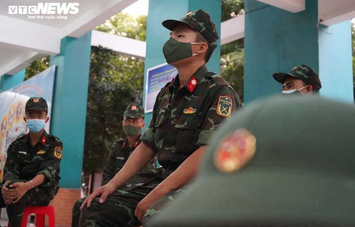 'Chúng tôi là người lính từ dân mà ra, giúp TP.HCM là mệnh lệnh từ trái tim' - 8