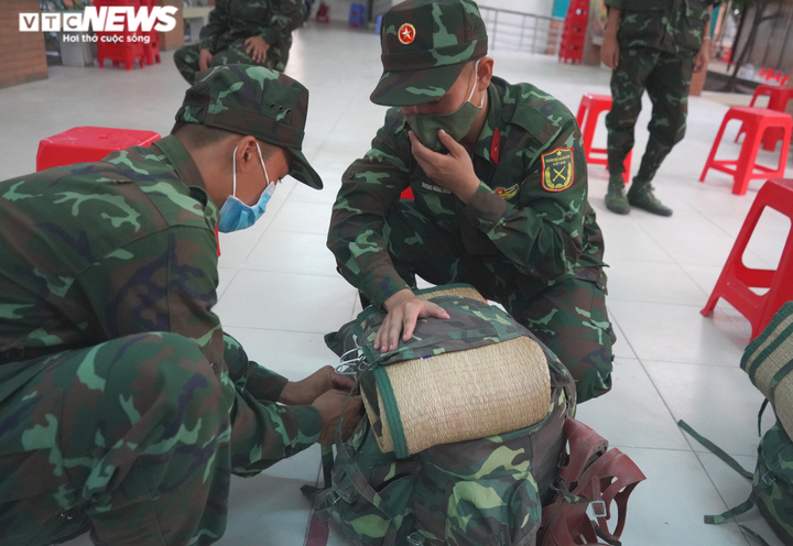 'Chúng tôi là người lính từ dân mà ra, giúp TP.HCM là mệnh lệnh từ trái tim' - 5