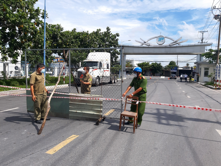 Cần Thơ phong toả hơn 4.000 hộ dân, Cà Mau thực hiện Chỉ thị 16 từ 0h ngày 24/8 - 1