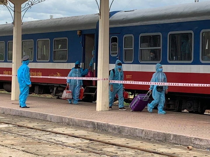 Thừa Thiên - Huế hỗ trợ mỗi công dân đang kẹt lại vùng dịch 1 triệu đồng - 1