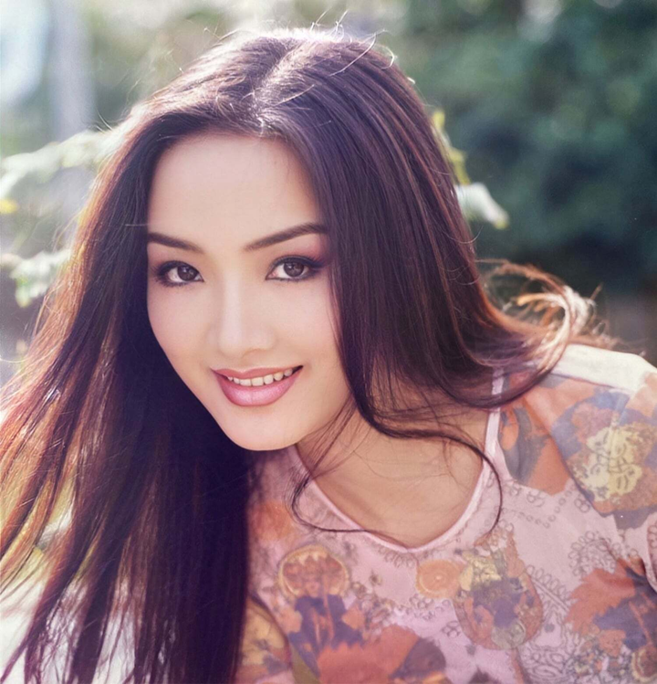 Nhan sắc Giáng My trong loạt phim đóng với Lý Hùng và các sao Hong Kong - 16