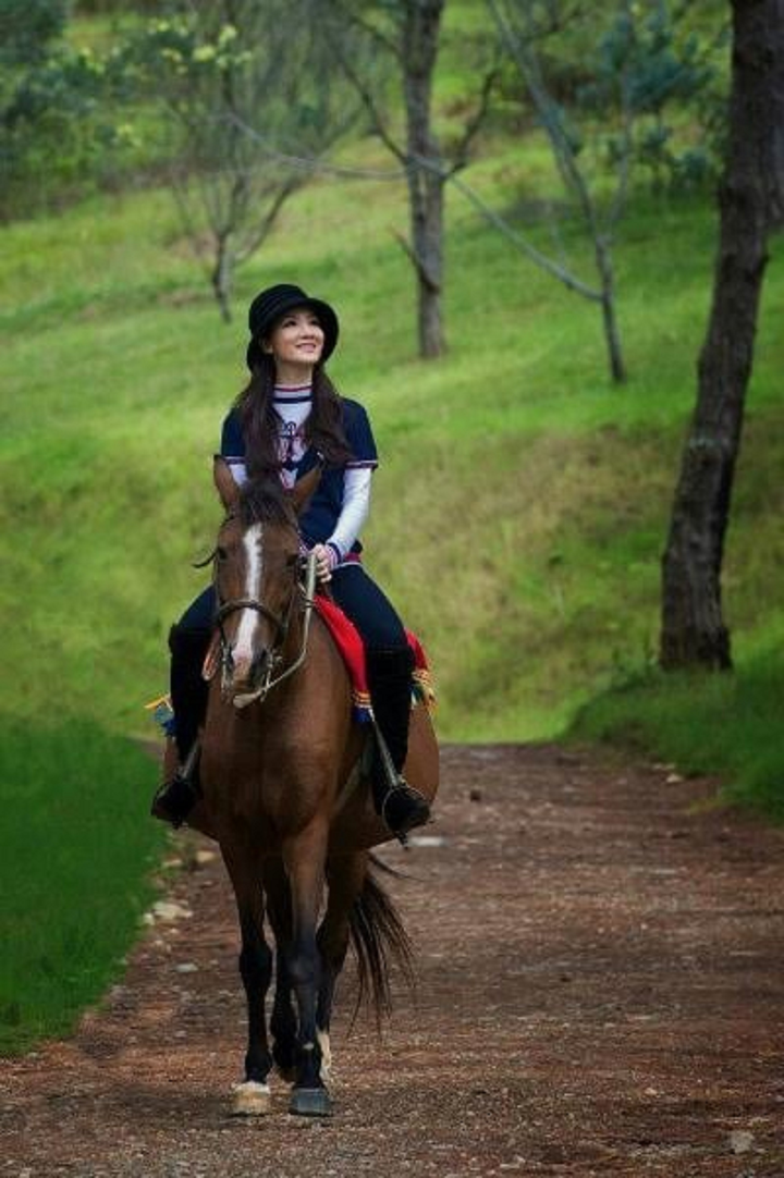 Nhan sắc Giáng My trong loạt phim đóng với Lý Hùng và các sao Hong Kong - 30