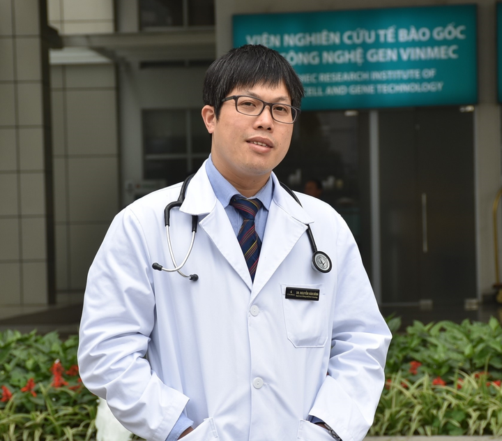 Người có tiền sử dị ứng hoặc bệnh nền cần lưu ý gì khi tiêm vaccine COVID-19? - 3