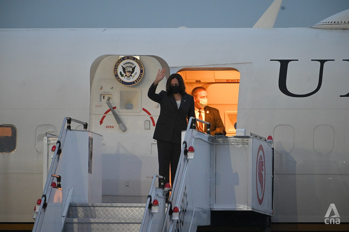 Trực tiếp: Phó Tổng thống Mỹ Kamala Harris đến Việt Nam - 18