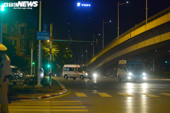 Trực tiếp: Phó Tổng thống Mỹ Kamala Harris đến Việt Nam - 3