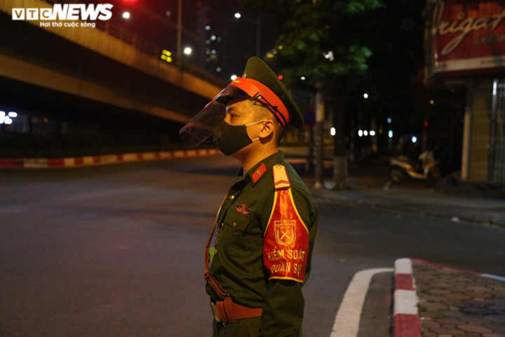 Trực tiếp: Phó Tổng thống Mỹ Kamala Harris đến Việt Nam - 1