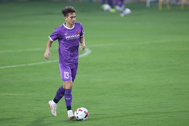 Tuyển Việt Nam trả Đoàn Văn Hậu về CLB điều trị chấn thương - 2