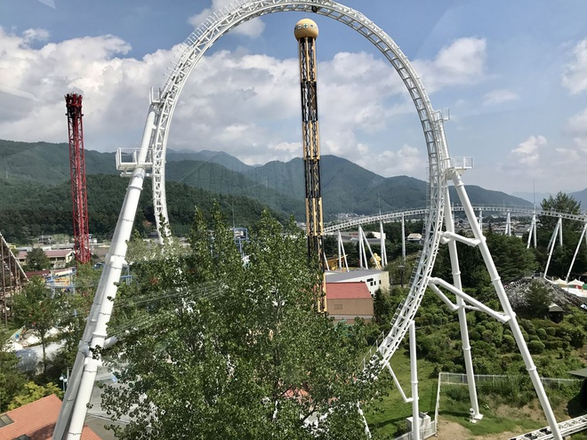 4 người chơi gãy xương, tàu lượn ở Nhật Bản phải dừng hoạt động - 1