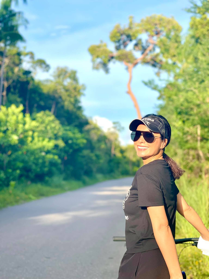 Bị kẹt ở Phú Quốc do dịch COVID-19, gia đình Thúy Hạnh sống thế nào? - 7