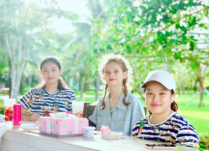 Bị kẹt ở Phú Quốc do dịch COVID-19, gia đình Thúy Hạnh sống thế nào? - 6