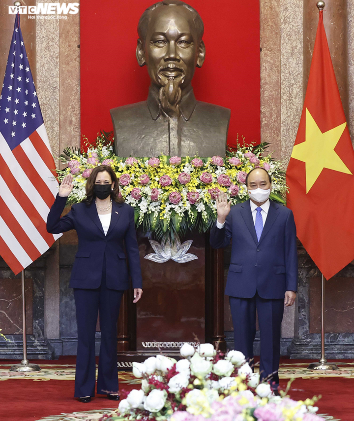 Chiều nay, Phó Tổng thống Mỹ rời Việt Nam - 2
