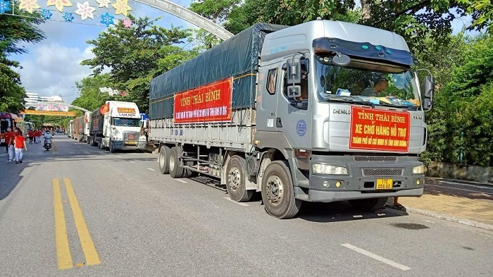 Hơn 500 bác sĩ, sinh viên tình nguyện vào miền Nam chống dịch - 2