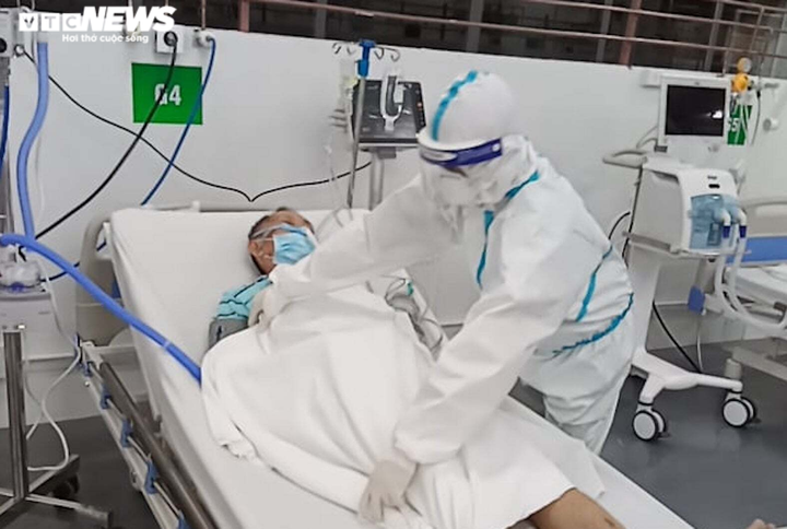 Ảnh: Bên trong bệnh viện điều trị bệnh nhân COVID-19 nặng ở TP.HCM - 3