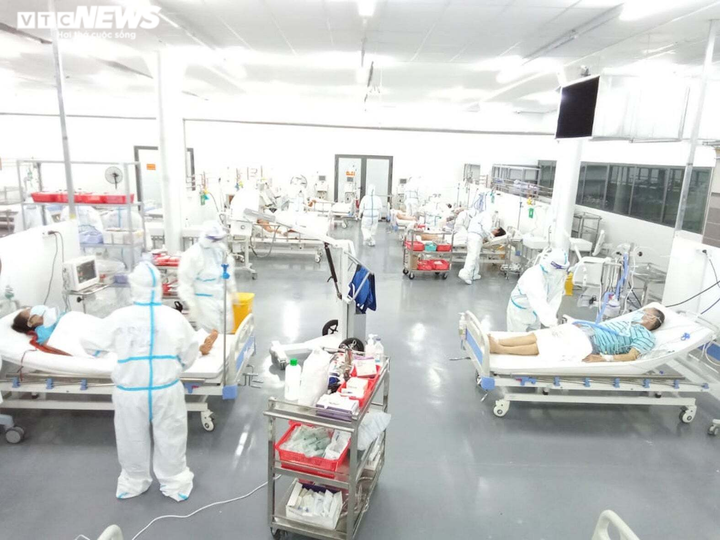 Ảnh: Bên trong bệnh viện điều trị bệnh nhân COVID-19 nặng ở TP.HCM - 1