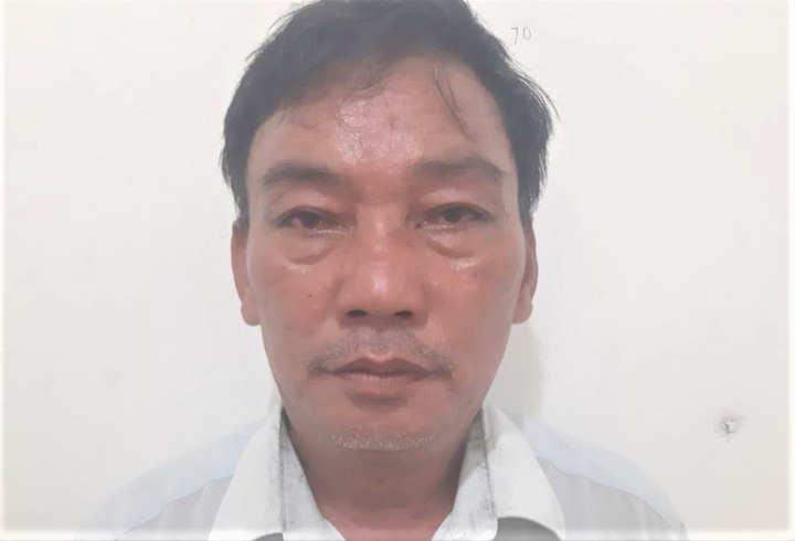 Khởi tố người đàn ông căng dây điện bẫy chuột khiến 1 người chết - 1