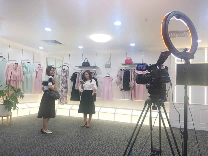 Thùy Trang Shop phát triển thị trường online mùa dịch - 2