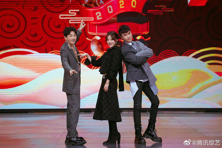 Sau Phạm Băng Băng, Triệu Vy sắp 'ngã ngựa' sau nhiều năm nhởn nhơ trong Cbiz? - 4