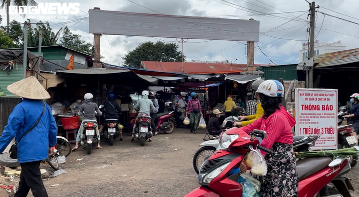 Buôn Ma Thuột yêu cầu dân không đi chợ, siêu thị mua thực phẩm trong 5 ngày - 1