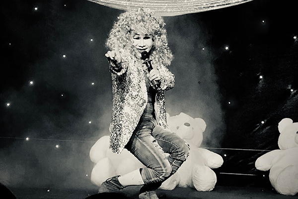 'Quái kiệt sân khấu lô tô' Xuân Hoa qua đời trong phòng trọ vì COVID-19 - 1