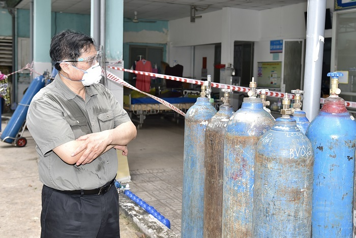 Thủ tướng: Dồn lực chăm lo cho dân, tận dụng thời gian vàng đẩy lùi dịch bệnh - 4