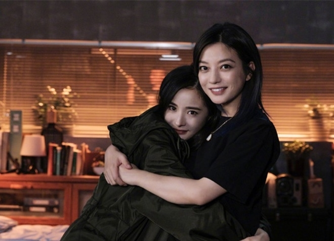 Triệu Vy bị 'phong sát', fan của Dương Mịch, Châu Tấn lo sợ cho thần tượng - 2