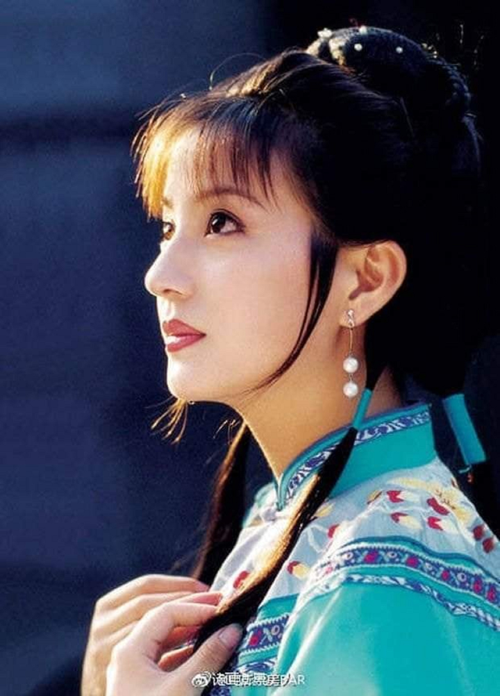 Triệu Vy: 'Thần tượng quốc dân' mất sự nghiệp sau một đêm, nguy cơ vướng lao lý - 6