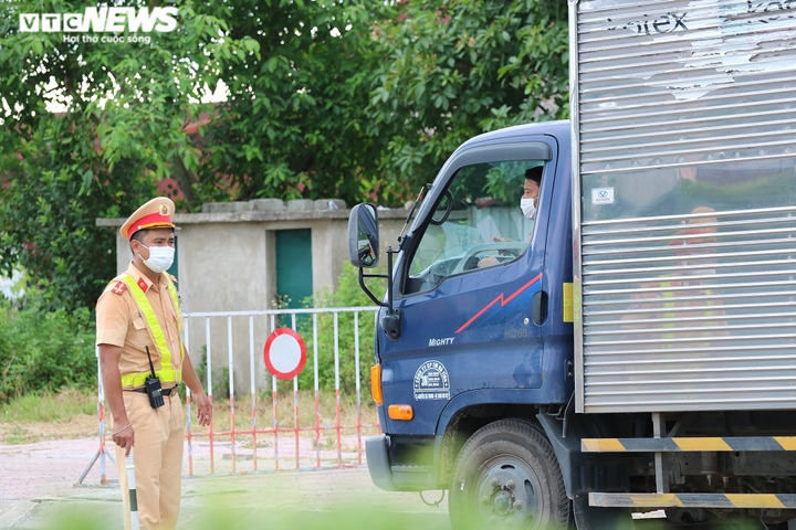 Bỏ quy định ‘gây khó’ doanh nghiệp vận chuyển hàng hóa vào Hà Tĩnh - 1