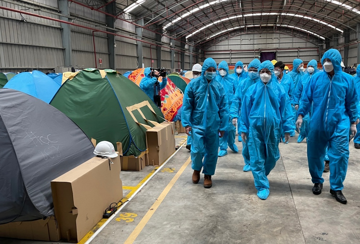 Phó Thủ tướng Lê Văn Thành: ‘Mỗi doanh nghiệp là một pháo đài chống dịch’ - 2