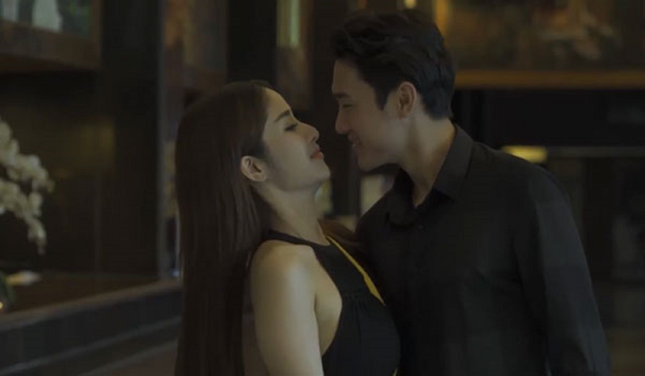 Cuộc sống hạnh phúc của Huỳnh Thảo Trang bên chồng kém 9 tuổi - 11