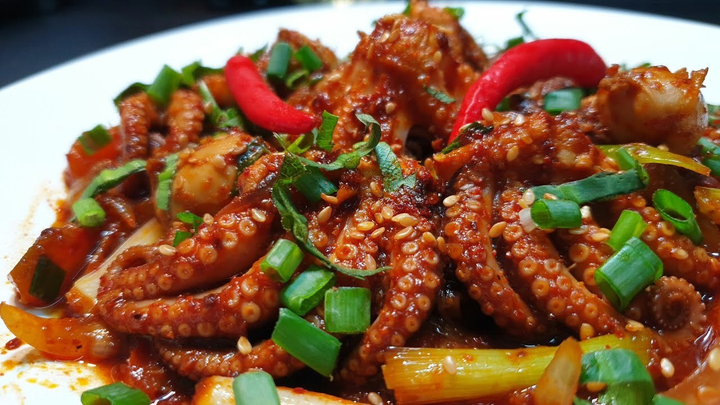 Những món hấp dẫn từ bạch tuộc sẽ khiến bạn 'phải lòng' ngay từ lần đầu chạm môi - 3