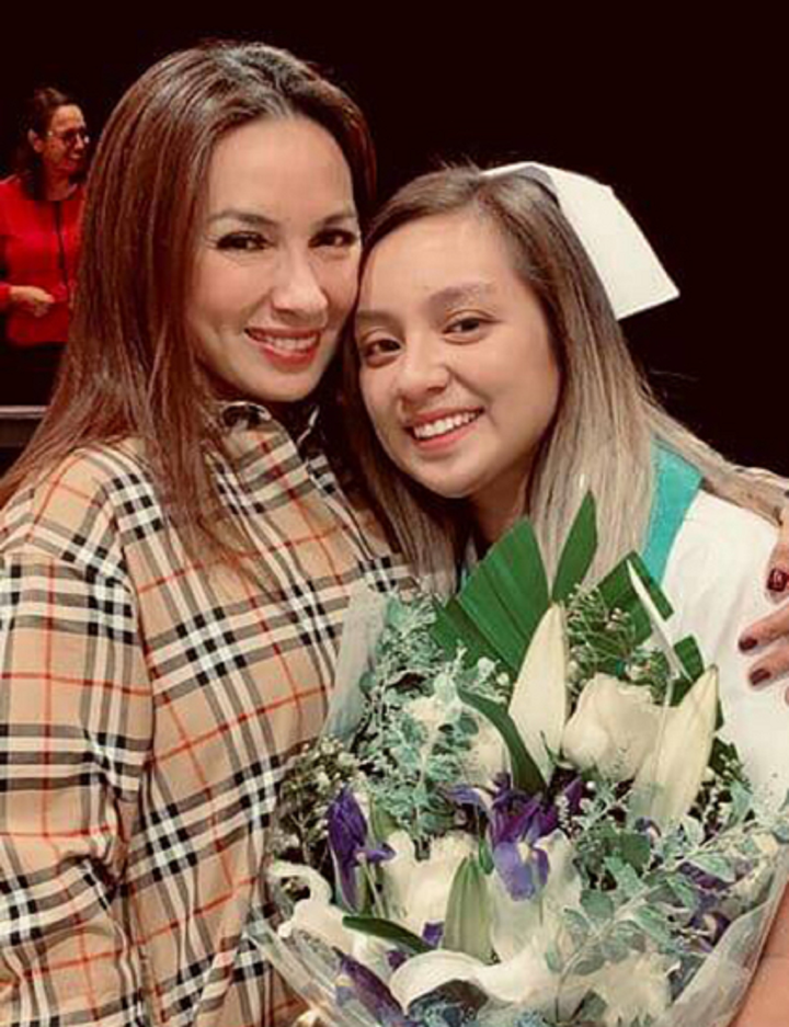 Con gái Phi Nhung: 'Mong mọi người cầu nguyện cho mẹ con' - 1