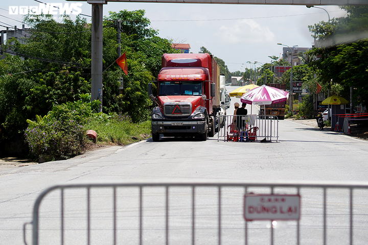 Hà Nội kiểm soát chặt luồng xanh, nhiều xe phải quay đầu - 1