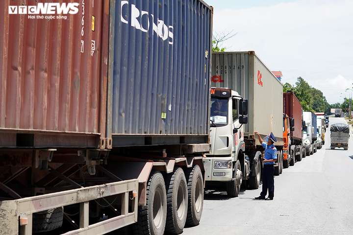 Hà Nội kiểm soát chặt luồng xanh, nhiều xe phải quay đầu - 7