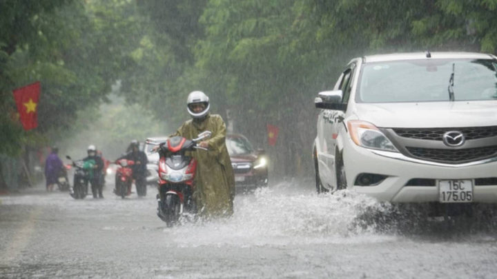 Thời tiết ngày 29/8: Miền Bắc ngày nắng, đêm rải rác mưa dông - 1