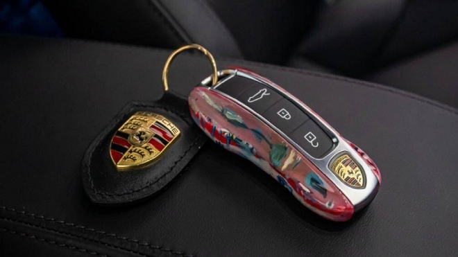 Porsche 911 Carrera độc đáo hơn qua bàn tay nghệ nhân Nam Phi - 2