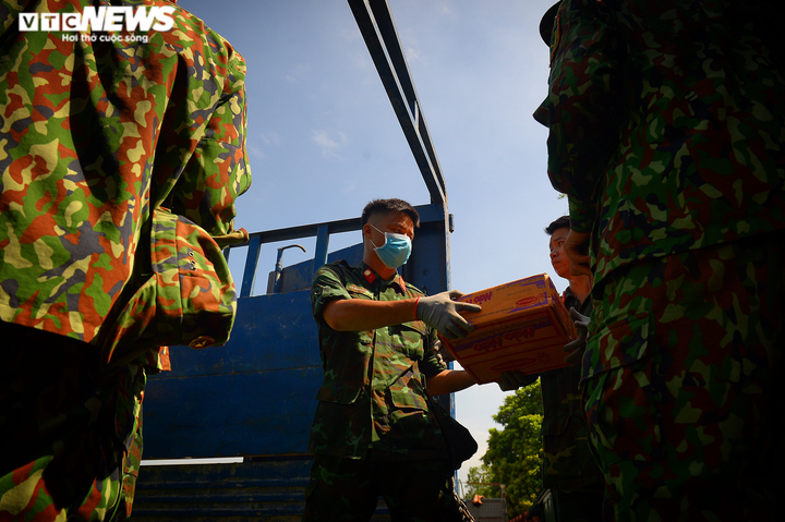 Ảnh: Chuyển miễn phí 350 tấn hàng của Bắc Kạn hỗ trợ các tỉnh miền Nam - 8