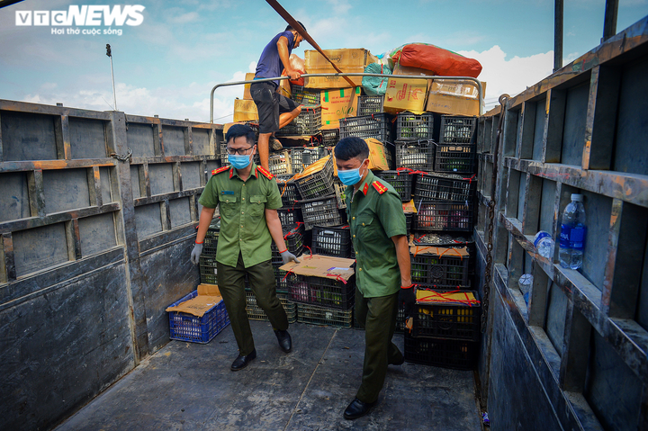 Ảnh: Chuyển miễn phí 350 tấn hàng của Bắc Kạn hỗ trợ các tỉnh miền Nam - 4