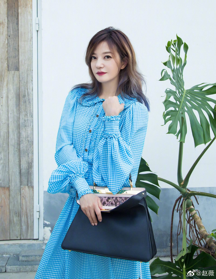 Triệu Vy bị cấm hoạt động ảnh 9 Jack Ma không còn đủ sức che chở, Triệu Vy 'ngã ngựa' - 9