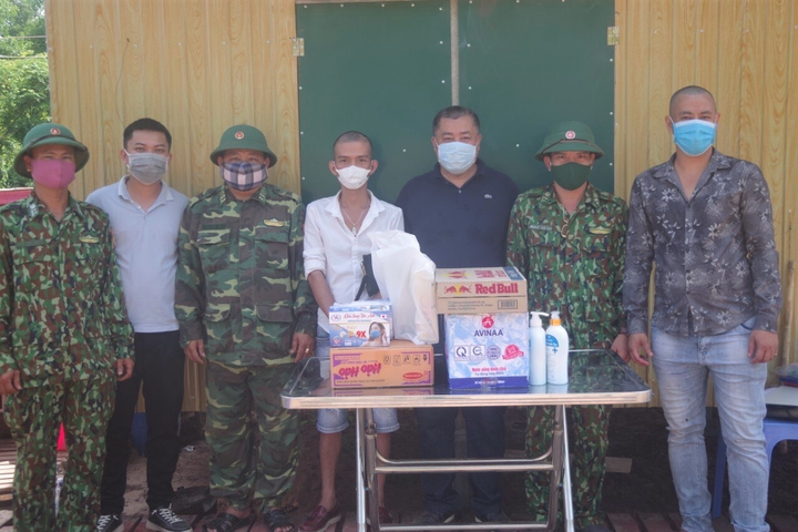 Từ kinh doanh vật liệu xây dựng đến ông chủ vườn lan Lê Quốc Tiệp - 6