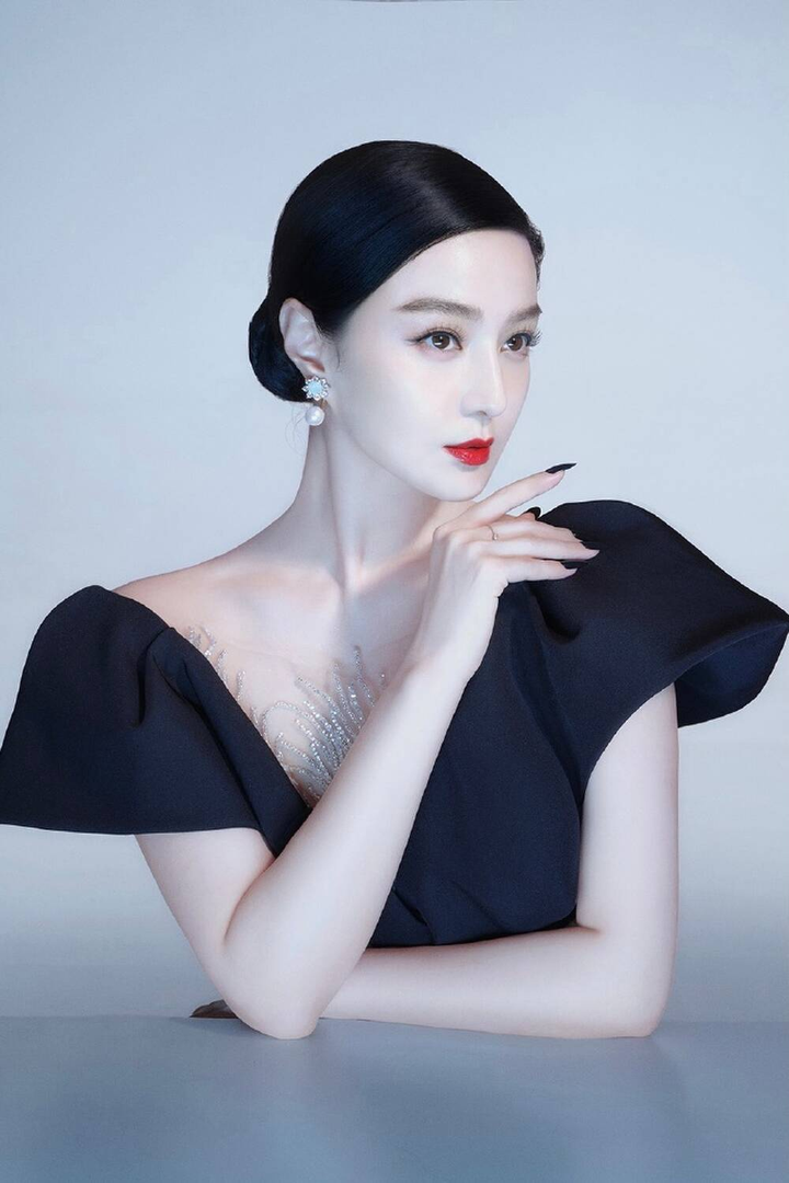 kinh khuyên triệu vy ảnh 8 Kinh Khuyên - thế lực từng chống lưng cho Triệu Vy, Ngô Diệc Phàm - mạnh cỡ nào? - 7