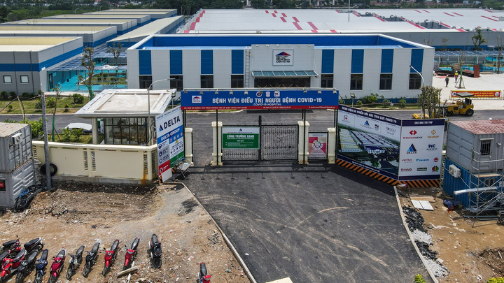 Ảnh: Bệnh viện dã chiến điều trị COVID-19 lớn nhất Hà Nội trước ngày hoạt động - 16