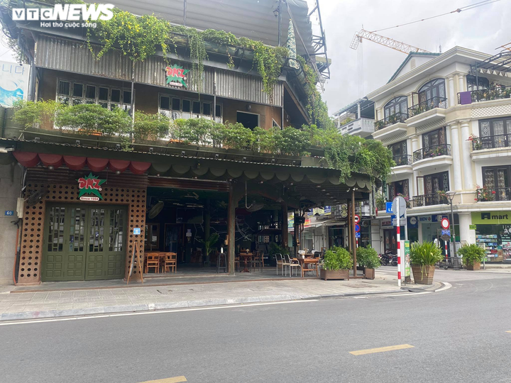 Ảnh: Nhịp sống vắng lặng lạ thường ở TP Huế những ngày chống dịch COVID-19 - 2