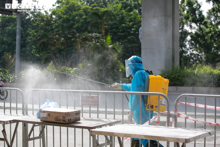 Hà Nội tìm người từng đến trường Tiểu học Đặng Trần Côn nhận sách giáo khoa - 1