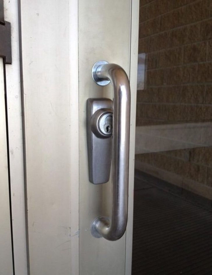 Những thiết kế đi ngược lại mọi logic, làm xong chỉ để ngắm đố ai xài được - 1