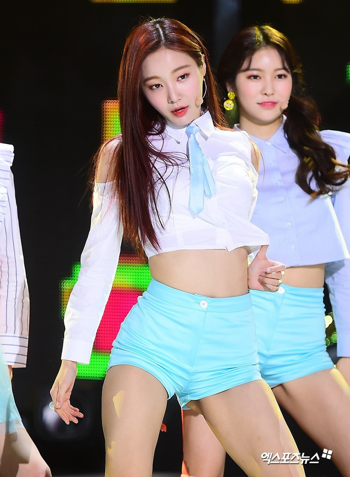 Lộ diện bạn gái tin đồn của Lee Min Ho: Cả khuôn mặt lẫn vóc dáng đều 'cực phẩm' - 5