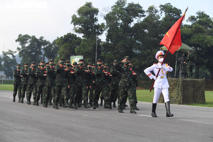 Bắt đầu thi 'Xạ thủ bắn tỉa' và 'Vùng tai nạn' tại Army Games 2021 ở Việt Nam - 3
